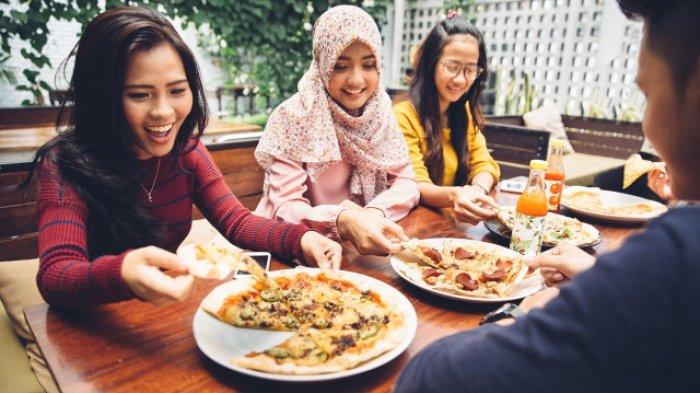 BUKA PUASA BERSAMA - Foto ilustrasi untuk berita menjaga lisan dan pikiran kotor selama menjalani ibadah puasa.