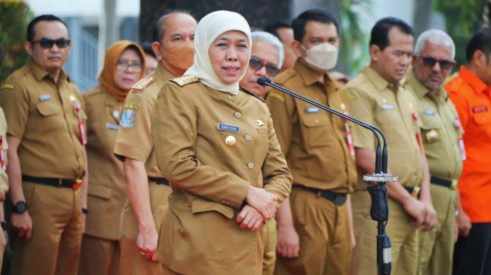 Gubernur Jawa Timur Khofifah Indar Parawansa mengatakan bahwa sebanyak 740 ASN tidak masuk pada hari pertama usai cuti bersama Idul Adha pada 28-30 Juni ditambah libur akhir pekan pada 1-2 Juli.