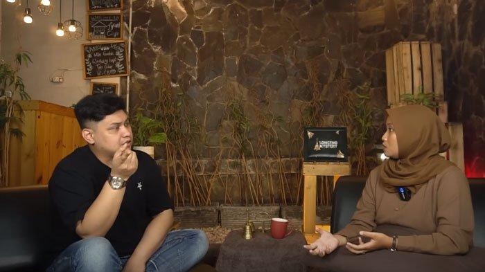 Heboh akun Youtube Lonceng Mystery membagas sekter pengabdi setan di Kota Malang. di dalam konten video tersebut, berupa wawancara antara pembawa acara bernama Gilang dengan seorang perempuan bernama Siska. Dan perempuan tersebut mengaku sebagai korban dari sekte pengabdi setan di Kota Malang.