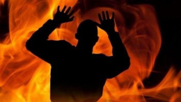 Ilustrasi ayah di Nias Utara dibakar anak kandung