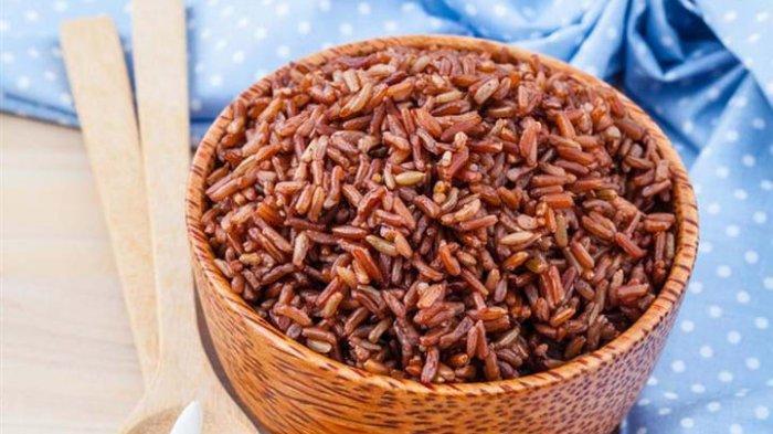 Ilustrasi nasi merah sebagai menu diet