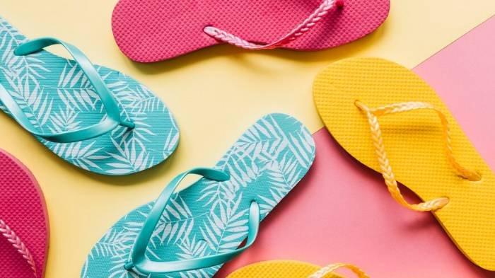 Ilustrasi sandal - Simak penjelasan tentang arti mimpi sandal putus.