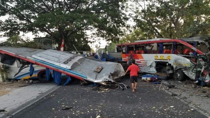 Kecelakaan Bus Eka Cepat vs Sugeng Rahayu (Sumber Group) di Ngawi, Kamis (31/8/2023)