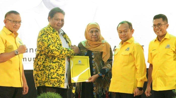 Khofifah Indar Parawansa saat menerima rekomendasi pencalonan Pilgub Jatim dari Partai Golkar belum lama ini
