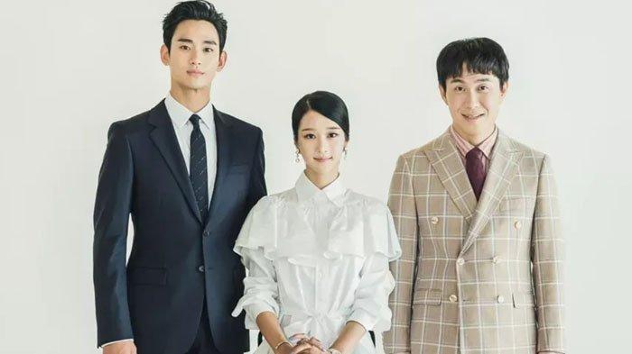 Kim Soo Hyun, Seo Ye Ji, dan Oh Jung Se dalam drama Korea Its Okay To Not be Okay (2020).
