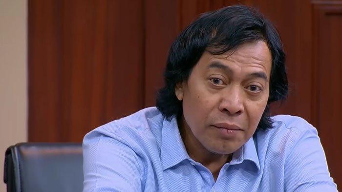 Komedian Komeng yang kini dilantik menjadi anggota DPD RI