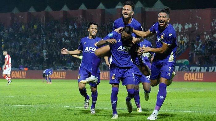 Laga Persik Kediri vs Persis Solo pada lanjutan Liga 1 2023/2024 di Stadion Brawijaya Kediri, Sabtu (12/8/2023).
