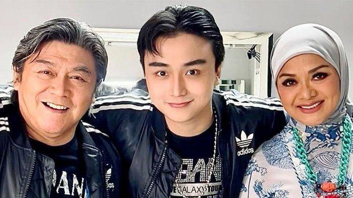 Anak pasangan artis Willy Dozan dan Betharia Sonata, Leon Dozan (tengah) diduga menganiaya kekasihnya bernama Rinoa Aurora.