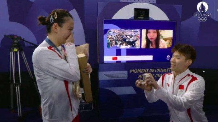 Liu Yuchen melamar Huang Yaqiong tepat setelah ia memenangkan medali emas ganda campuran Olimpiade Paris 2024.