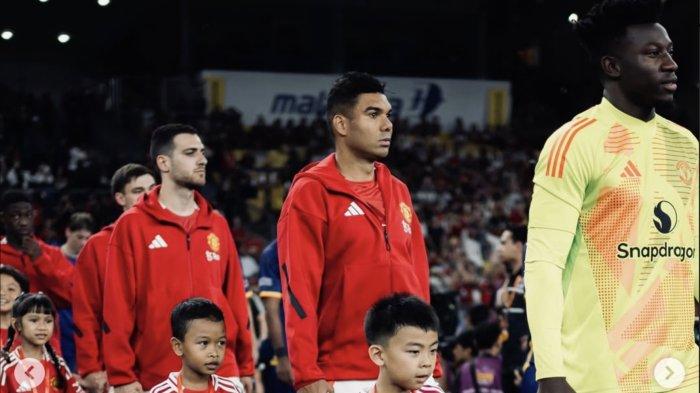 KALAH - Skuad Manchester United saat melawan ASEAN All Stars. Klub Setan Merah kalah 1-0, pemain Timnas Indonesia ikut andil.