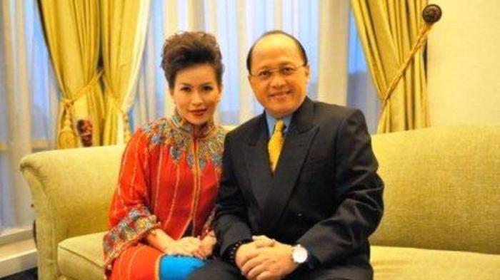 Motivator kondang, Mario Teguh dan istrinya dilaporkan ke polisi atas dugaan penipuan dan penggelapan uang sebesar Rp 5 miliar.