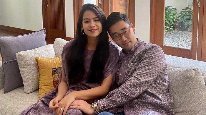 Maudy Ayunda dan sang suami, Jesse Choi.