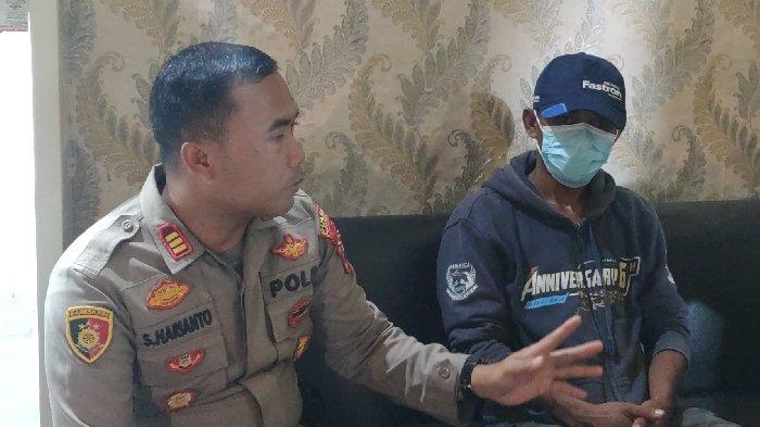Pelaku pencurian celana dalam dan kutang, Mohammad Sukur (34) warga Dusun Pesantren, Desa Pajarakan Kulon, Kecamatan Pajarakan, Kabupaten Probolinggo, saat diamankan ke Mapolsek Gending.