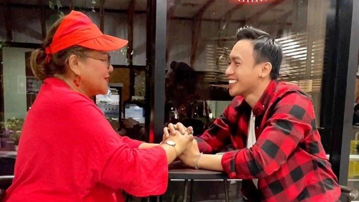 Jordan Ali mengungkapkan cintanya ke Eva Manurung.