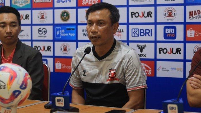 Pelatih Madura United, Widodo Cahyono Putro mengatakan, jatah libur dua hari ini diberikan kepada pemainnya agar kembali bugar sebelum melakoni pertandingan berikutnya melawan Persis Solo.