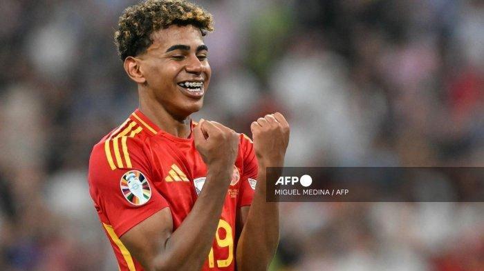 Pemain Barcelona asal negara Spanyol, Lamine Yamal yang dilabeli pemain dunia