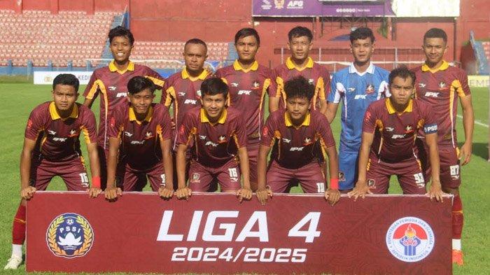 PEMAIN - Pemain Inter Kediri berfoto sebelum pertandingan Inter Kediri vs Persikasi Bekasi dalam laga perdana Grup J Liga 4 Nasional 2025 di Stadion Brawijaya Kota Kediri, Selasa (22/4/2025). Laga berakhir dengan skor imbang 1-1.