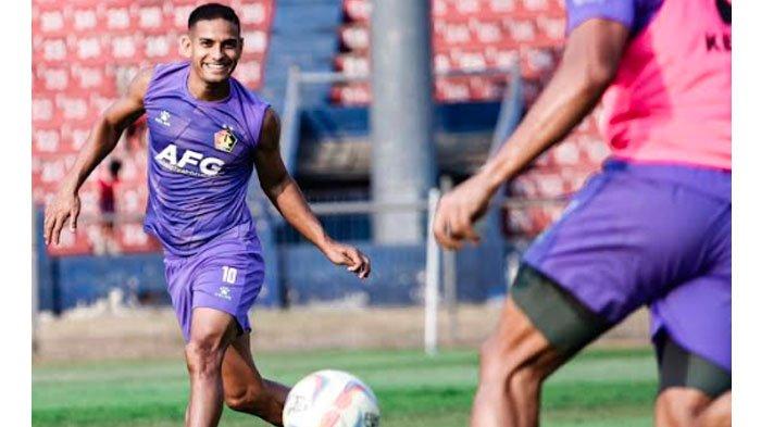 Pemain asing Persik Kediri, Renan Silva dipastikan absen saat laga Persik Kediri vs Madura United, Rabu (8/11/2023).