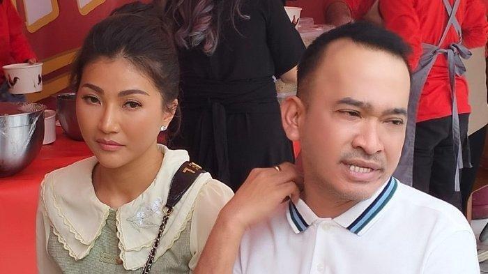 Pengacara Sarwendah dan Ruben Onsu akhirnya blak-blakan soal isu perceraian antara kedua kliennya yang ramai diperbincangkan.
