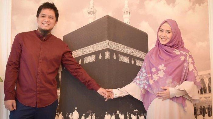 Perjalanan cinta Oki Setiana Dewi dan suami, Ory Vitrio