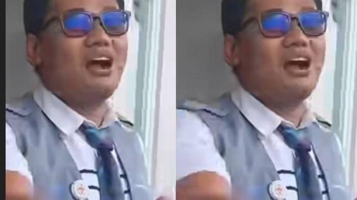 BERDEBAT DENGAN PENUMPANG - Tangkapan layar petugas kereta api di Stasiun Mandai, Maros, Sulawesi Selatan saat meminta balita yang tidak punya tiket ditinggal di stasiun. Kejadian itu pun memicu adu mulut dan viral di media sosial.