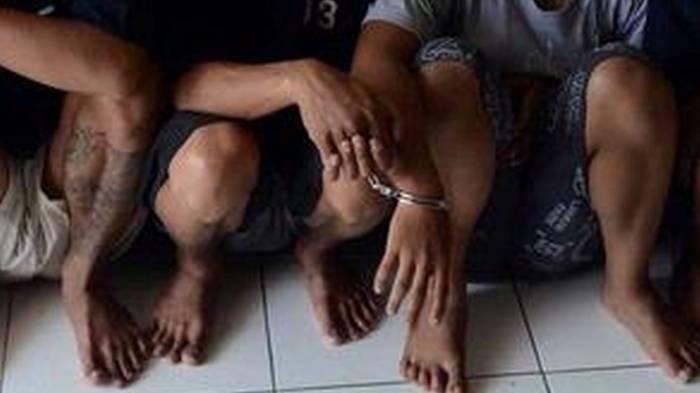 Polisi menangkap puluhan preman dari operasi di seluruh Kota Semarang.