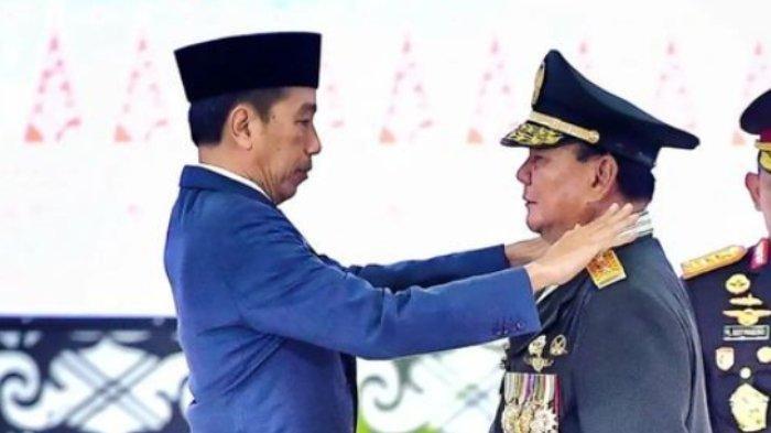 Presiden Joko Widodo (Jokowi) memberikan pangkat istimewa Jenderal Kehormatan untuk Menteri Pertahanan (Menhan) Prabowo Subianto di Mabes TNI, Cilangkap Jakarta Timur, Rabu (28/2/2024). Ketua Fraksi Partai Gerindra DPRD Jatim M Fawait berikan respon