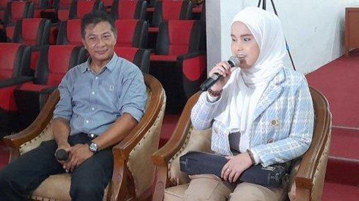Putri Ariani saat menggelar jumpa pers di SMM Yogyakarta pada Minggu (8/10/2023).