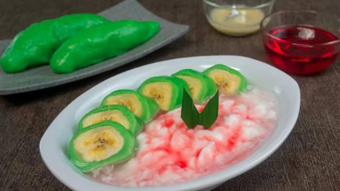 MENU BUKA PUASA - Resep es pisang ijo khas Makassar yang manis dan menyegarkan, cocok untuk menu buka puasa.