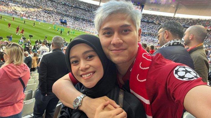 Rizky Billar menjual mobil mewahnya senilai Rp2 miliar.