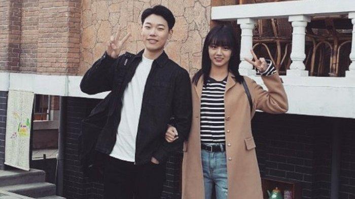 Ryu Jun Yeol dan Lee Hyeri memerankan karakter bertentangan di drama Korea Reply 1988, tapi di real life mereka berkencan. Hal yang sama juga dialami oleh deretan artis Korea berikut ini.