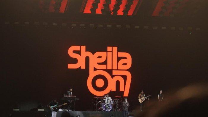 Sabtu (28/9/2024) menjadi hari yang tak terlupakan bagi para penggemar Sheila On 7 yang menghadiri konser