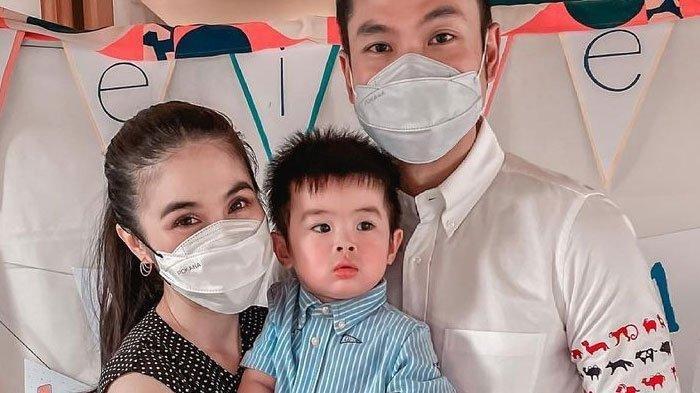 Potret artis cantik yang diberi tantangan suaminya untuk tidak ngomel dan marah di rumah