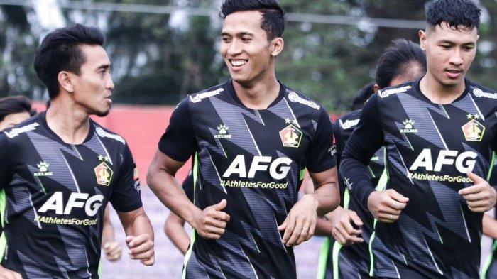 Skuad Persik Kediri saat menjalani sesi latihan tim bersama di Stadion Brawijaya Kediri