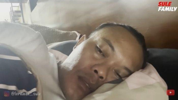 Sule mendadak sakit seperti mendiang Lina Jubaedah. Putri Delina ketakutan.