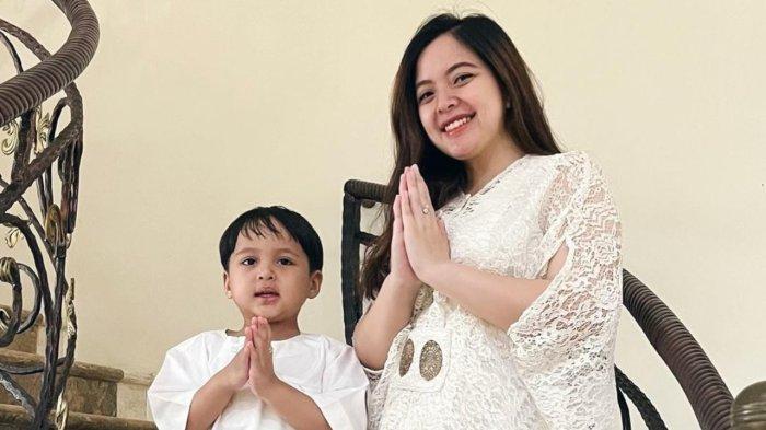 Tasya Kamila, mantan artis cilik yang kini jadi mama muda.