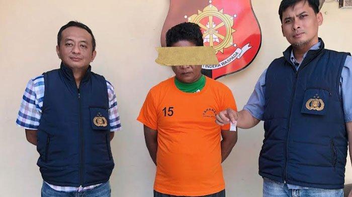 Tersangka SD ditangkap Anggota Tim Antibandit Polsek Genteng karena kedapatan jual sabu dengan alasan biaya hidup anak istri