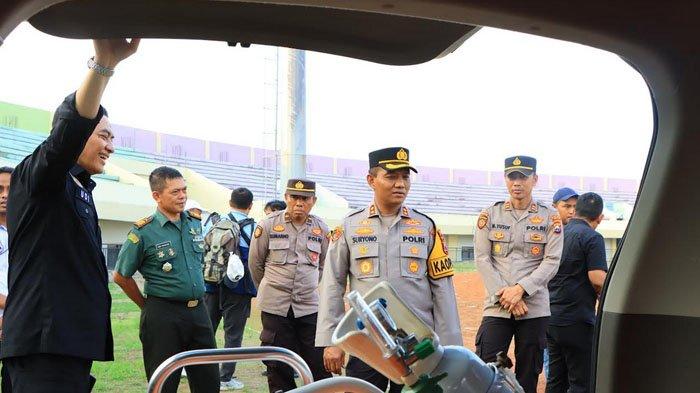 Tim Risk Assessment Mabes Polri didampingi Polres Tuban saat meng-assessment Stadion Tuban Sport Center (TSC) sebagai kandang Persela Lamongan, Kamis (7/12/2023) sore.