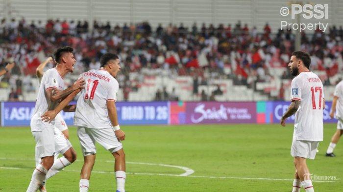 AJANG BALAS DENDAM - Selebrasi pesepak bola Timnas Indonesia usai mencetak gol ke gawang Bahrain dalam laga Grup C putaran ketiga Kualifikasi Piala Dunia 2026 zona Asia di Stadion Nasional Bahrain, Kamis (10/10/2024). Pertandingan berakhir seri 2-2.