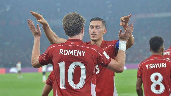 RONDE KEEMPAT - Momen selebrasi Ole Romeny bersama Jay Idzes dalam partai Grup C Kualifikasi Piala Dunia 2026 zona Asia antara Timnas Indonesia vs China di Stadion Utama Gelora Bung Karno pada Kamis (5/6/2025). Indonesia mengunci posisi keempat di putaran ketiga Kualifikasi Piala Dunia 2026 Zona Asia.