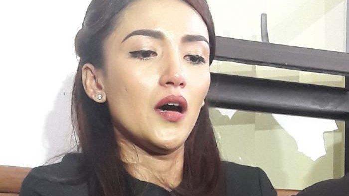 Perjuangan artis Tsania Marwa mendapat hak asuh anak ini menjadi sorotan. Bahkan kasus sampai ke tingkat MK.