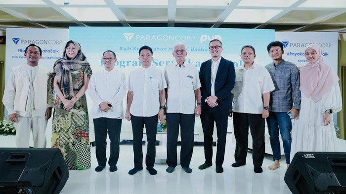 SERTIFIKASI HALAL - Usung kampanye hashtag RayakanUsahaBaik, ParagonCorp memfasilitasi sertifikasi halal gratis bagi 4.040 UMKM, yang dilakukan melalui kolaborasi dengan BPJPH Halal Center. Acara ini berlangsung di Masjid Raya Bintaro Jaya Tangerang Selatan pada Maret 2025.