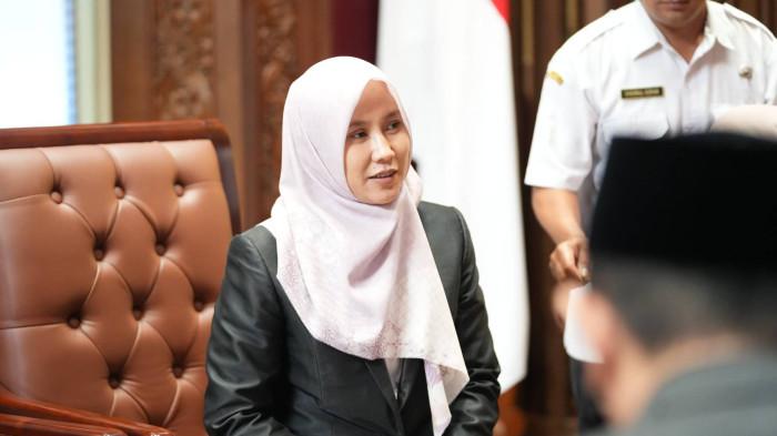 OPERASI MERAH PUTIH - Wakil Ketua DPRD Jatim Sri Wahyuni saat menghadiri rapat paripurna beberapa waktu lalu.