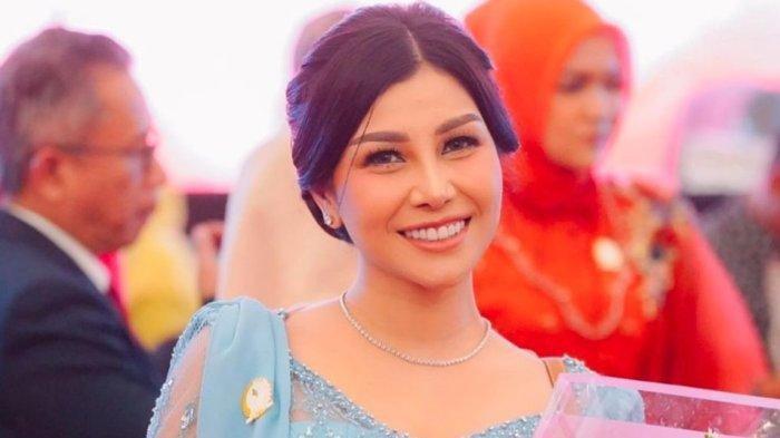 Nisya Ahmad, adik artis sekaligus presenter Raffi Ahmad resmi dilantik jadi anggota DPRD Jawa Barat.