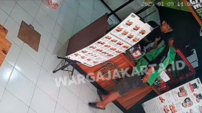 Aksi driver ojol hajar pegawai restoran karena tak bisa cancel orderan