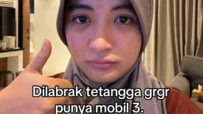 Artis menangis dilabrak tetangga karena punya tiga mobil. Si artis kebingungan harus memindahkan mobil dimana karena tidak ada tempat.