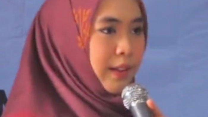 Oki Setiana Dewi