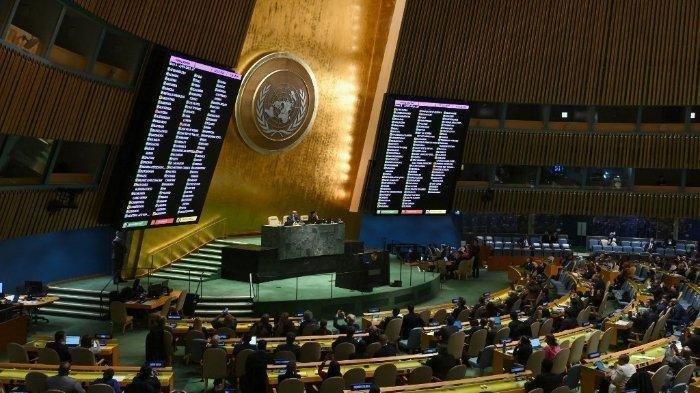 Layar pemungutan suara selama pertemuan Majelis Umum PBB untuk memilih resolusi tidak mengikat yang menuntut
