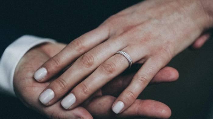 Ilustrasi cincin - Alasan pria ini berikan cincin bekas mantan pacar ke istrinya.