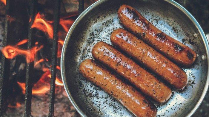Ilustrasi Menu Sosis Barbeque untuk Tahun Baru 2020